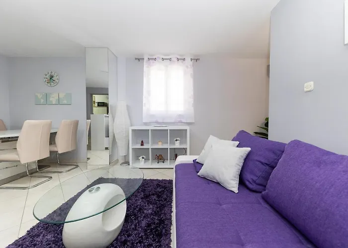 Happy Apartment *