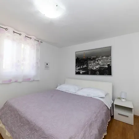 Happy Apartament *